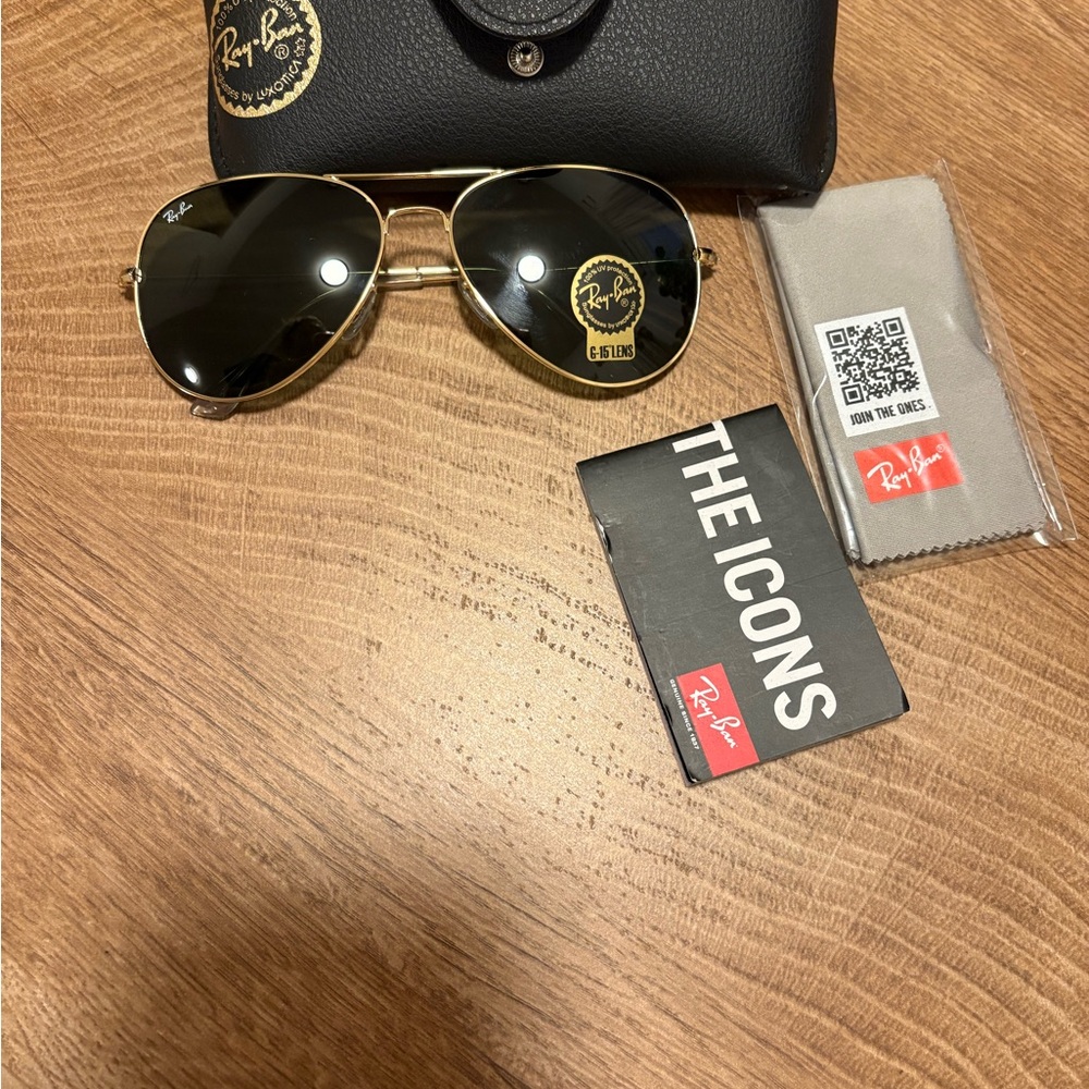 Ray-Ban Gold Frame Sunglasses with Black Lenses - Picture 2 of 5